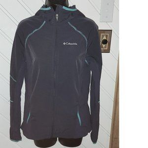 Columbia hooded windbreaker jacket